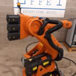 Kuka KR140 L100 robot